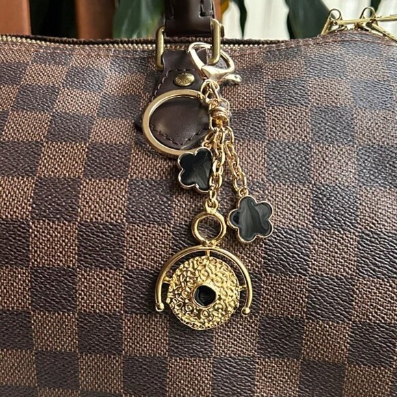 GEOMETRIC BAG CHARM Black and Gold Tone - Picture 2 of 6